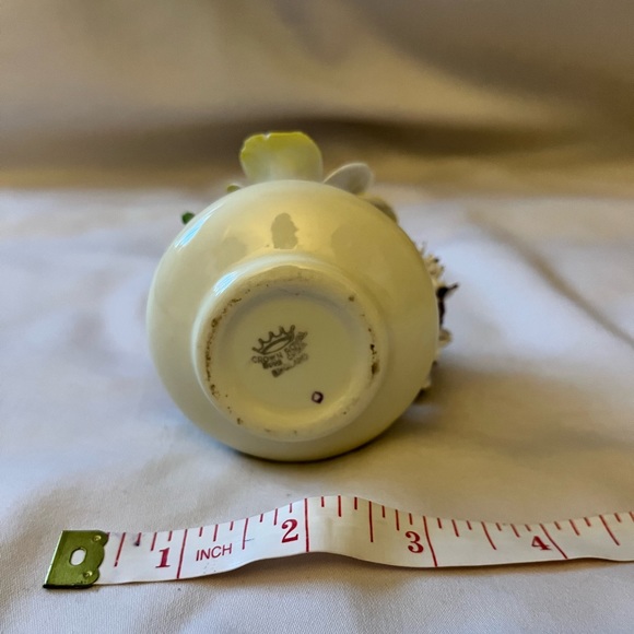 Crown Royal Bone China Flower Bouquet - Picture 4 of 4